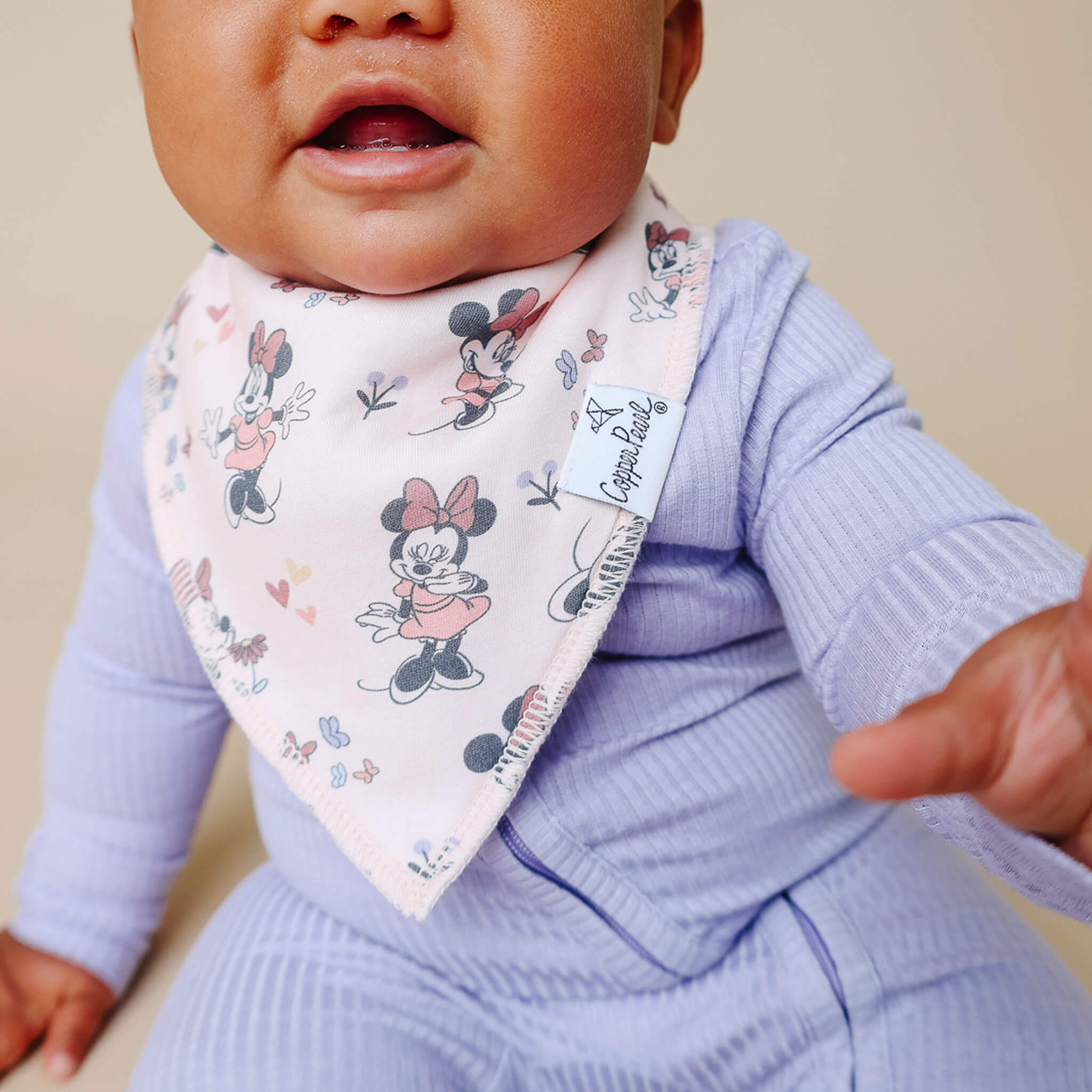 Baby_Bandana_Bibs_Minnie_Mouse_2.jpg